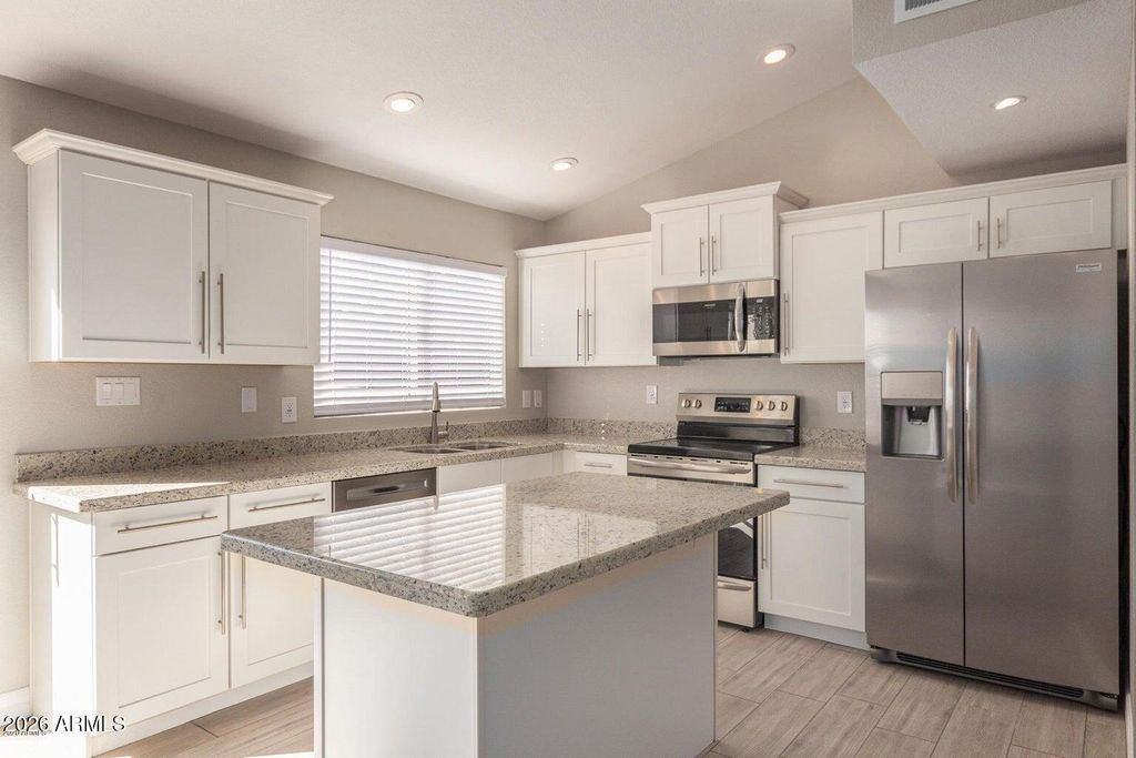 2875 W HIGHLAND Street 1133, Chandler, AZ 85224 — photo 2