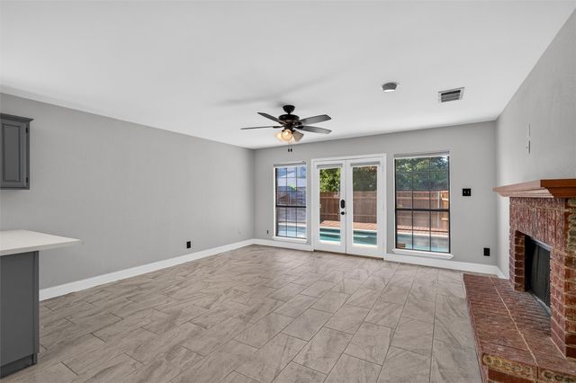 978 Downey Drive, Lewisville, TX 75067