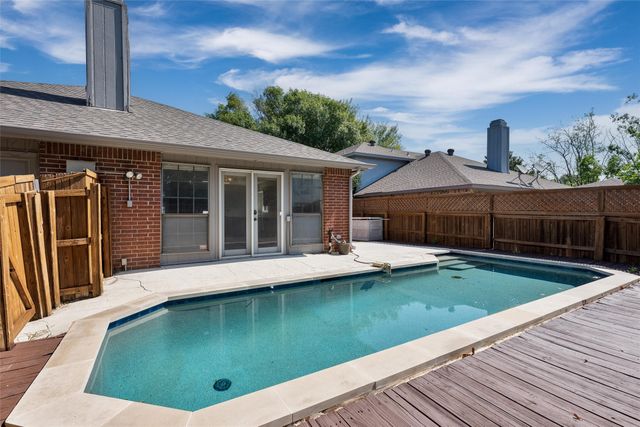978 Downey Drive, Lewisville, TX 75067