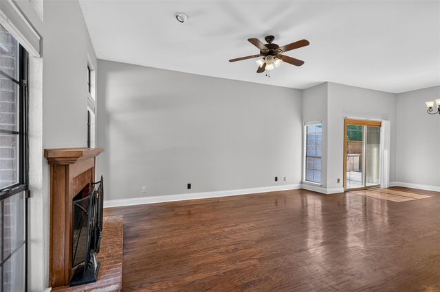 978 Downey Drive, Lewisville, TX 75067