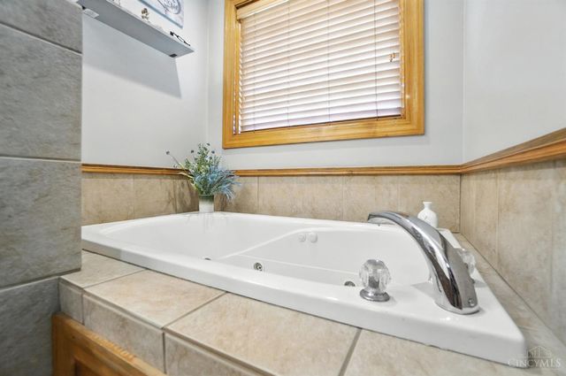 3444 Ash Meadow Lane, Franklin Twp, OH 45005