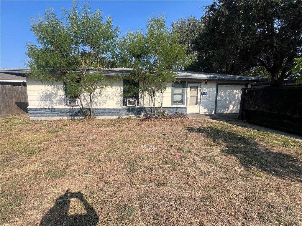 4609 Mokry Dr, Corpus Christi, TX 78415