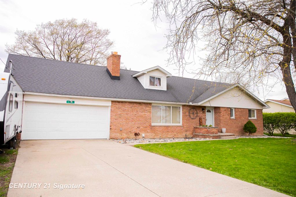 4190 Peggy Drive, Saginaw, MI 48601