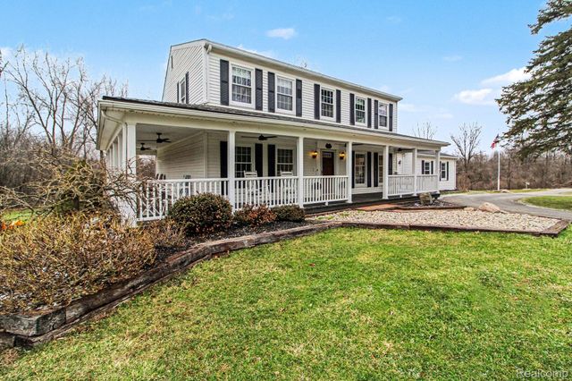 6419 Appleridge Road, Salem Township, MI 48170
