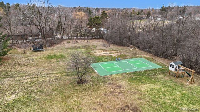 6419 Appleridge Road, Salem Township, MI 48170