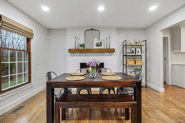 6419 Appleridge Road, Salem Township, MI 48170