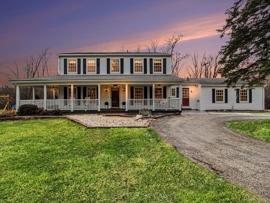 6419 Appleridge Road, Salem Township, MI 48170