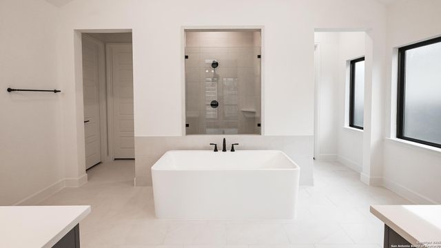 2212 Sur Avenue, New Braunfels, TX 78132