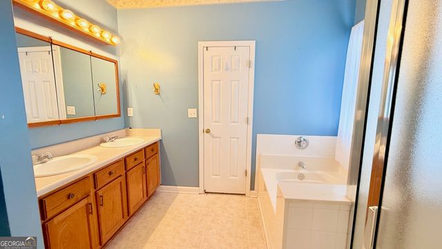 4651 Crawford Oaks Drive, Oakwood, GA 30566