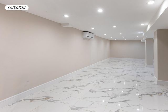 942 PUTNAM Avenue, New York City, NY 11221