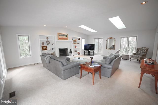 6025 ORRIS ST, Mclean, VA 22101