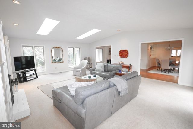 6025 ORRIS ST, Mclean, VA 22101