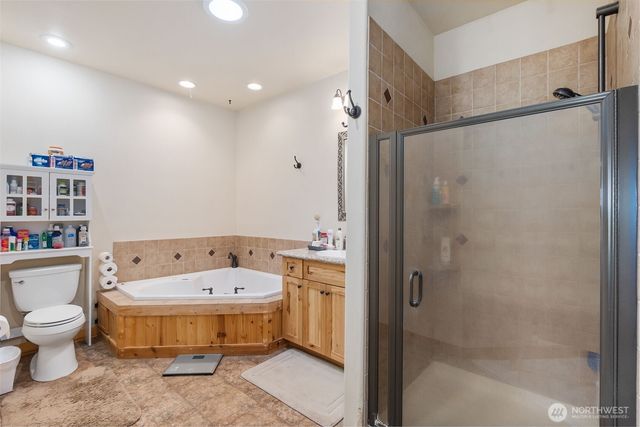 225 Maw Road, Toledo, WA 98591