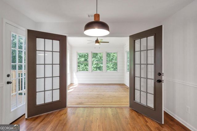 5523 River Valley Way, Flowery Branch, GA 30542