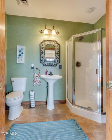 142 Old State Hwy 70, Rogersville, TN 37857
