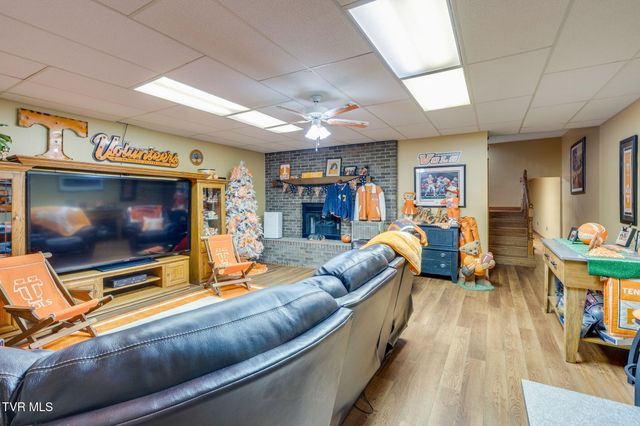 142 Old State Hwy 70, Rogersville, TN 37857