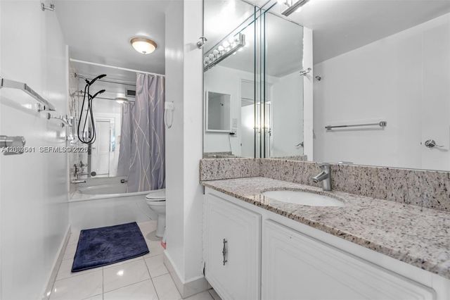 1000 Parkview Dr 715, Hallandale Beach, FL 33009