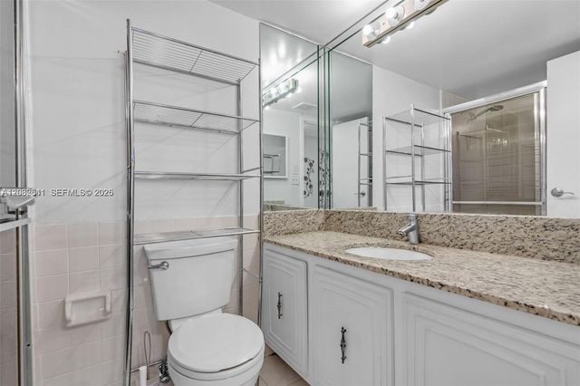 1000 Parkview Dr 715, Hallandale Beach, FL 33009