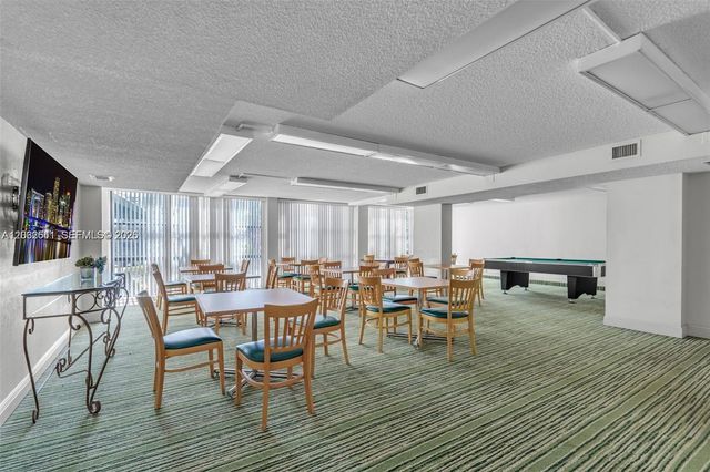 1000 Parkview Dr 715, Hallandale Beach, FL 33009