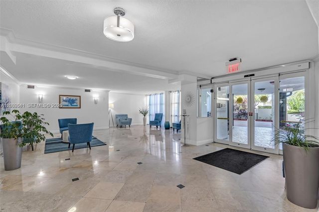 1000 Parkview Dr 715, Hallandale Beach, FL 33009