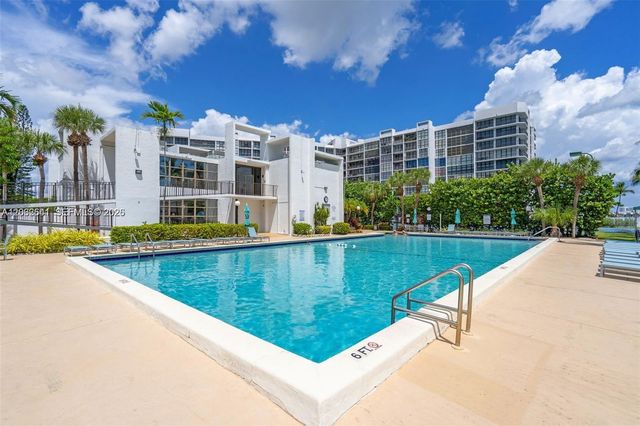 1000 Parkview Dr 715, Hallandale Beach, FL 33009