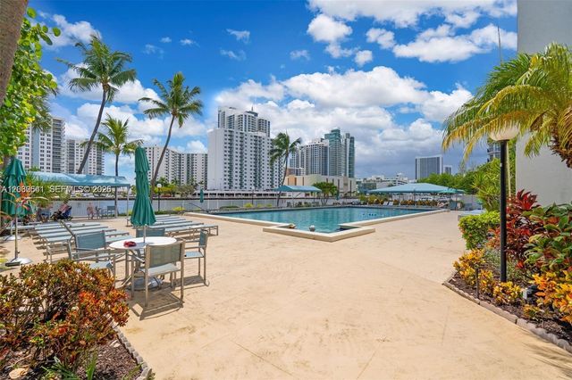 1000 Parkview Dr 715, Hallandale Beach, FL 33009
