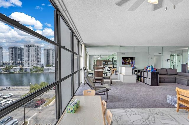 1000 Parkview Dr 715, Hallandale Beach, FL 33009