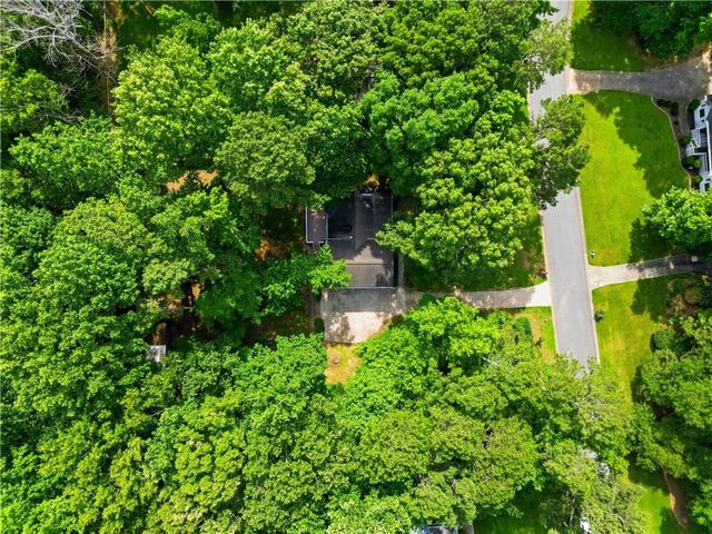 6166 Picketts Ridge NW, Acworth, GA 30101
