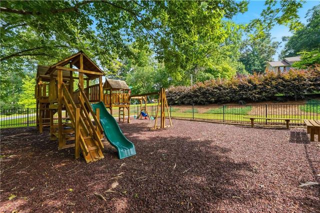 6166 Picketts Ridge NW, Acworth, GA 30101
