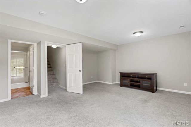 98 San Marino Parkway, Fenton, MO 63026