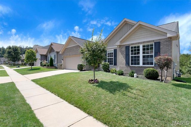 98 San Marino Parkway, Fenton, MO 63026