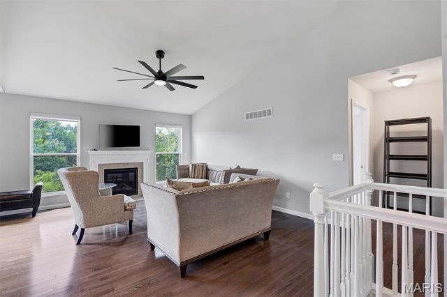 98 San Marino Parkway, Fenton, MO 63026