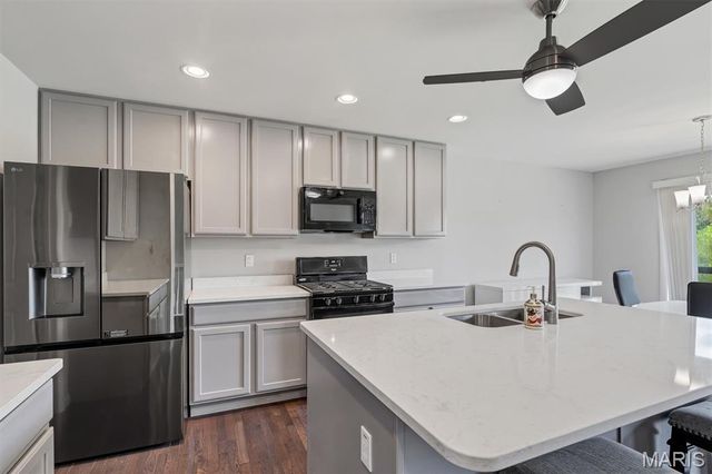 98 San Marino Parkway, Fenton, MO 63026