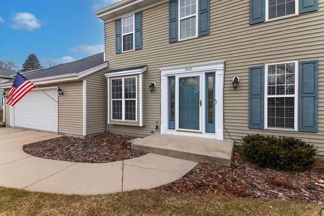 5400 W Donges LANE, Brown Deer, WI 53223