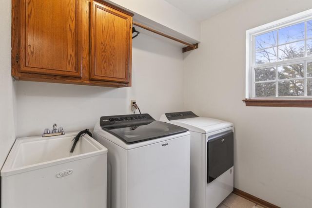 5400 W Donges LANE, Brown Deer, WI 53223