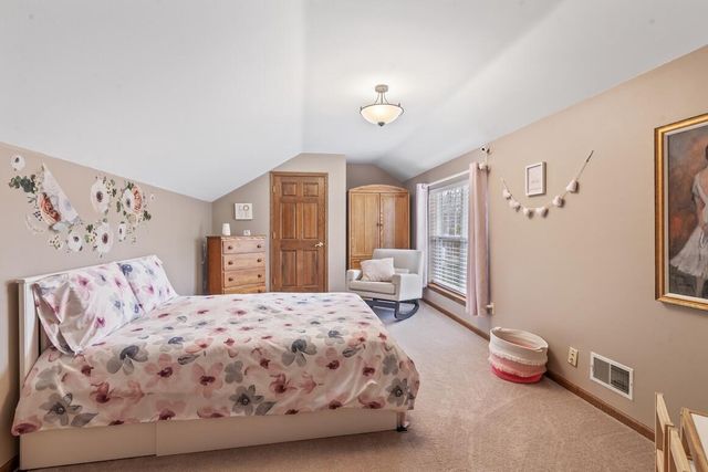 5400 W Donges LANE, Brown Deer, WI 53223