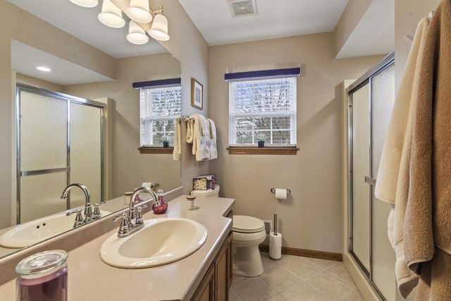 5400 W Donges LANE, Brown Deer, WI 53223