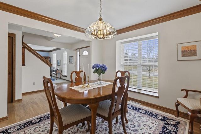 5400 W Donges LANE, Brown Deer, WI 53223