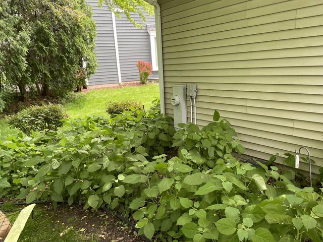 5400 W Donges LANE, Brown Deer, WI 53223