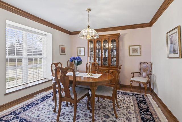 5400 W Donges LANE, Brown Deer, WI 53223