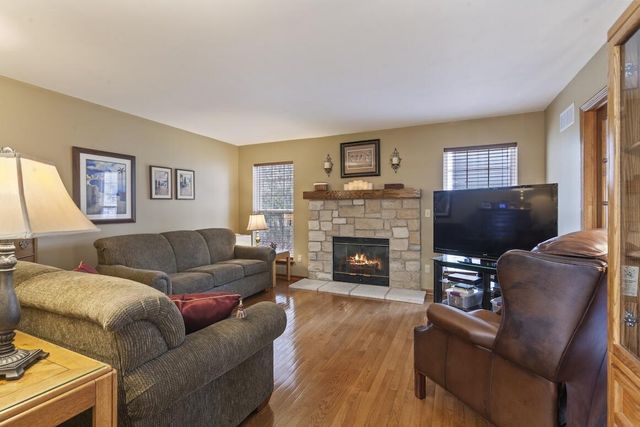 5400 W Donges LANE, Brown Deer, WI 53223