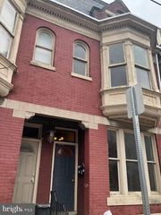 121 S QUEEN ST #4, York, PA 17403