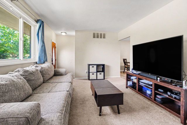 34101 Sequoia Street, Westland, MI 48185