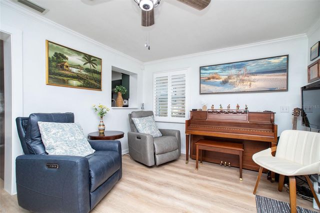 989 8TH AVENUE NE, Largo, FL 33770