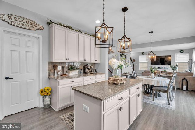 11 COTTONWOOD RD, Swedesboro, NJ 08085