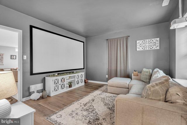 11 COTTONWOOD RD, Swedesboro, NJ 08085