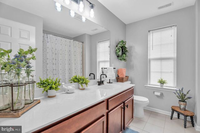 11 COTTONWOOD RD, Swedesboro, NJ 08085