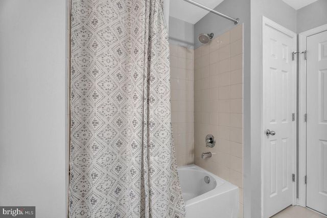 11 COTTONWOOD RD, Swedesboro, NJ 08085