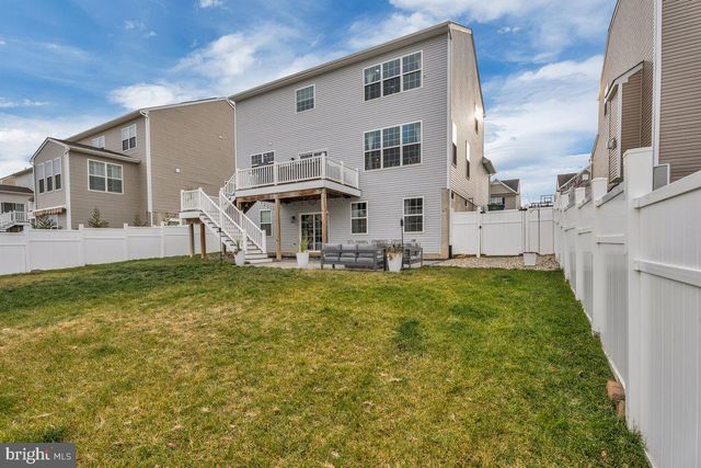 11 COTTONWOOD RD, Swedesboro, NJ 08085