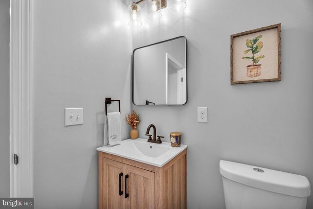 11 COTTONWOOD RD, Swedesboro, NJ 08085